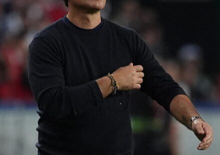 Hem alanda hem vergide rekortmen! Montella üst üste ikinci kere başardı hem alanda hem vergide rekortmen montella ust uste ikinci kere basardi VhOzPw1U.jpg