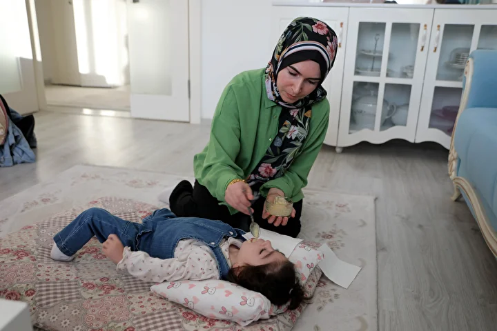 hemsire siddeti engelli olmasina neden oldu goruntuleri izlemeye yurek dayanmaz 8 BV8LgiCQ