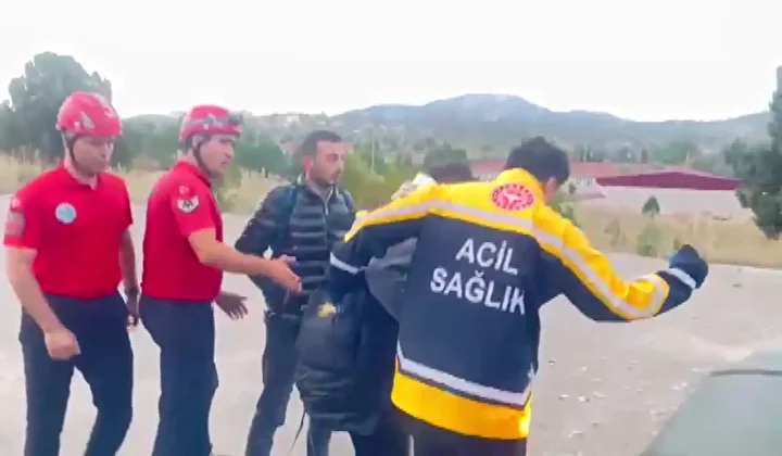inceleme icin ciktiklari dagda kaybolan 2 muhendis bulunup askeri helikopterle kurtarildi 1 bLMkPNZI