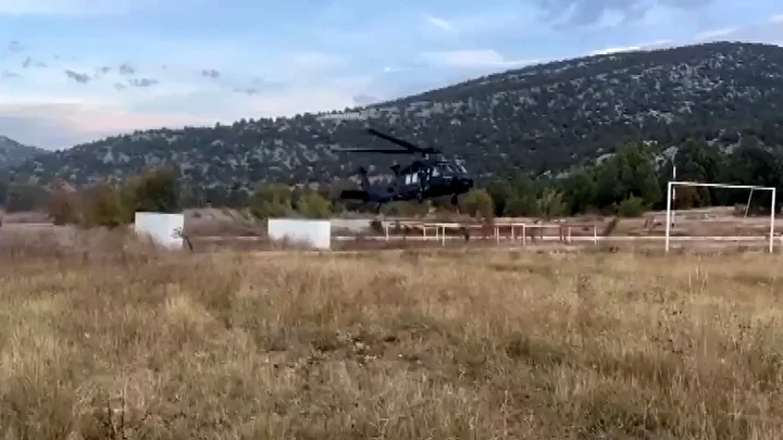 inceleme icin ciktiklari dagda kaybolan 2 muhendis bulunup askeri helikopterle kurtarildi 4 NS2bNIR5