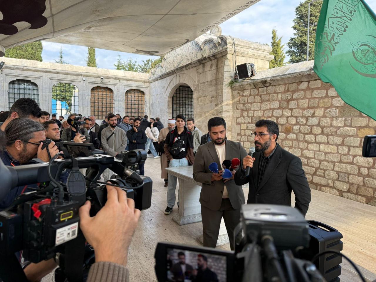 İsrail artığı çetelerin şehit ettiği Filistinli gazeteci için gıyabi cenaze namazı kılındı 1 israil artigi cetelerin sehit ettigi filistinli gazeteci icin giyabi cenaze namazi kilindi 0 LfrYCrk2