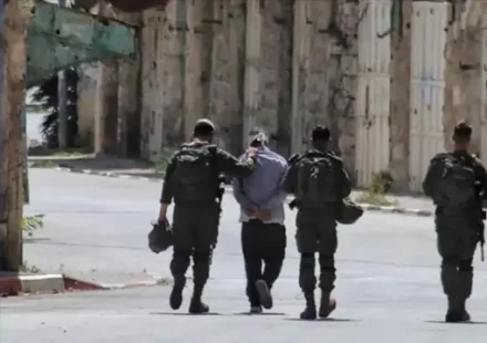 israil ordusu isgal altindaki bati seriada 3u cocuk 20 filistinliyi gozaltina aldi mxYGiyG5.webp