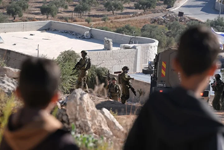 israil ordusu isgal altindaki bati seriada filistinlilere iliskin bir konutu yikti 12 61cYcWeX