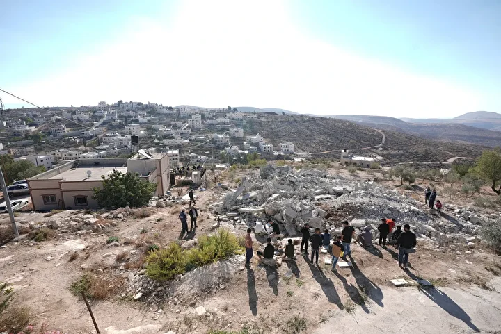 israil ordusu isgal altindaki bati seriada filistinlilere iliskin bir konutu yikti 5 HUHlA5Bl