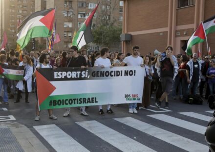İsrail takımına şok! İspanyolar maç öncesi sokaklara indi israil takimina sok ispanyolar mac oncesi sokaklara indi wKeWxTnG.jpg