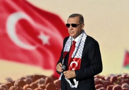 israili analistin hezeyani turkiye iranin yerine gecerek bizi kusatmak istiyor ZRmhfg3K.jpg