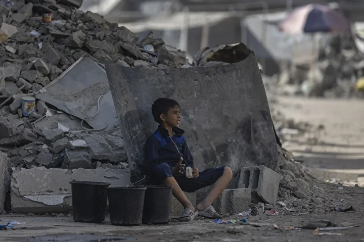 İsrail’in harabeye çevirdiği Gazze: Filistinli aileler enkaz halindeki binaların ortasında sıkıntı şartlar altında hayata tutunmaya çalışıyor 50 israilin harabeye cevirdigi gazze filistinli aileler enkaz halindeki binalarin ortasinda sikinti sartlar altinda hayata NuFXKdLD
