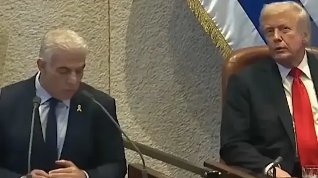 israilli muhalefet lideri yair lapid meclis konusmasinda utanmadan soykirimi yalanladi tum milletvekilleri alkisladi PD3uGeIR.webp