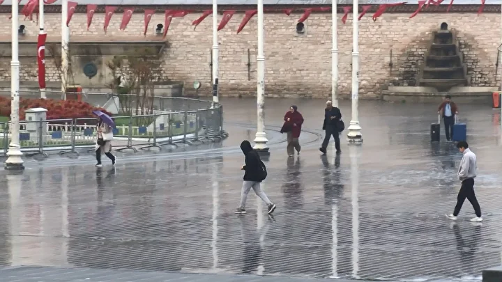İstanbul güne yağmurla başladı 4 istanbul gune yagmurla basladi 3 63rEmHhj