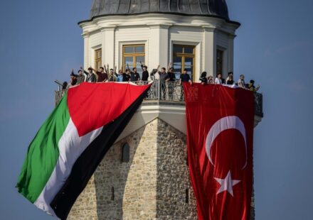İstanbul ve Gazze kardeş kent ilan edildi istanbul ve gazze kardes kent ilan edildi IgVHRNNT.jpg