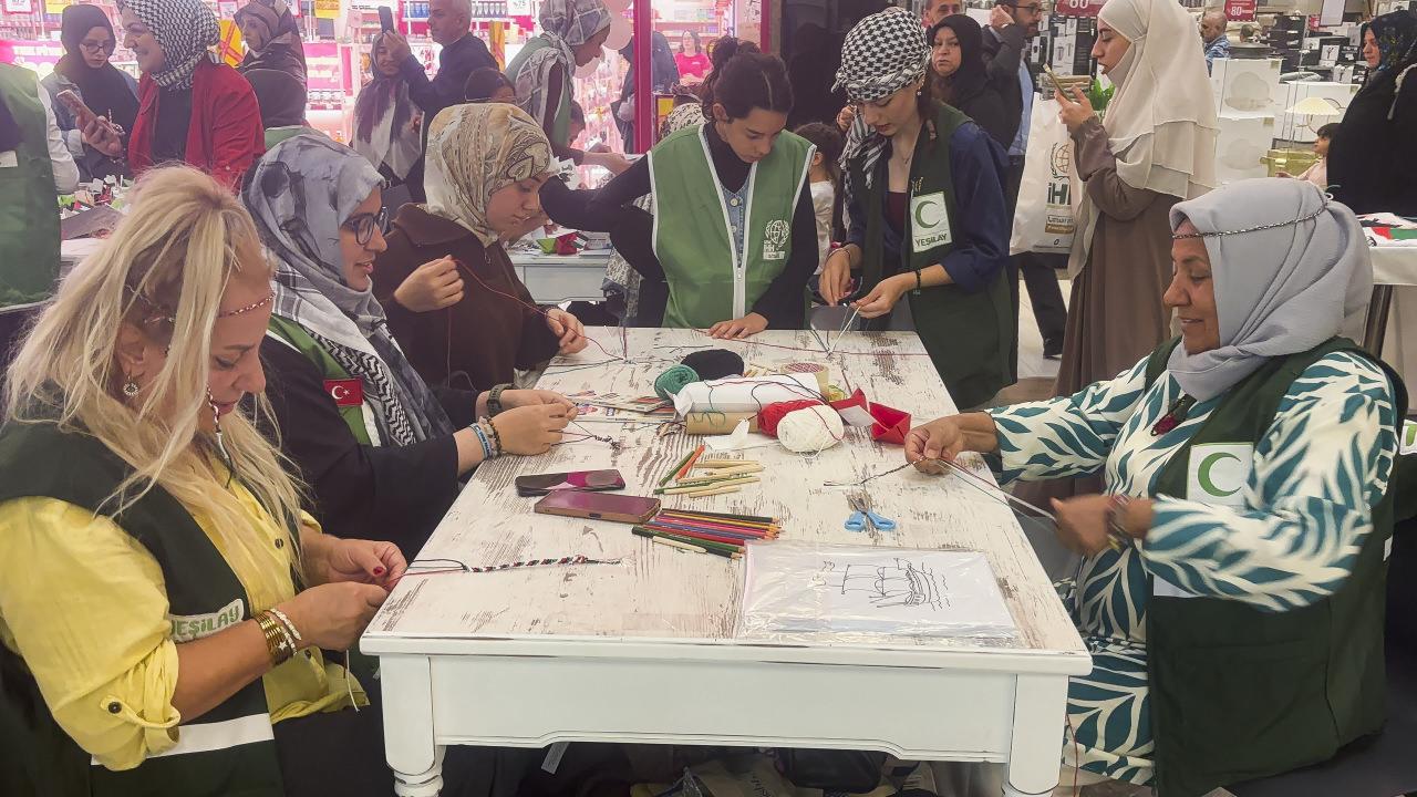istanbulda avmlerde gazze icin hayir carsilari kuruldu 3 aY8Ah5Eb