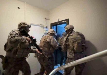 istanbulda curum orgutune operasyon 16 kuskulu gozaltina alindi iYA3fNmZ.jpg