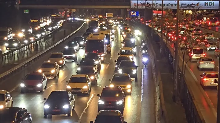 istanbulda trafik yogunlugu yuzde 78e ulasti 5