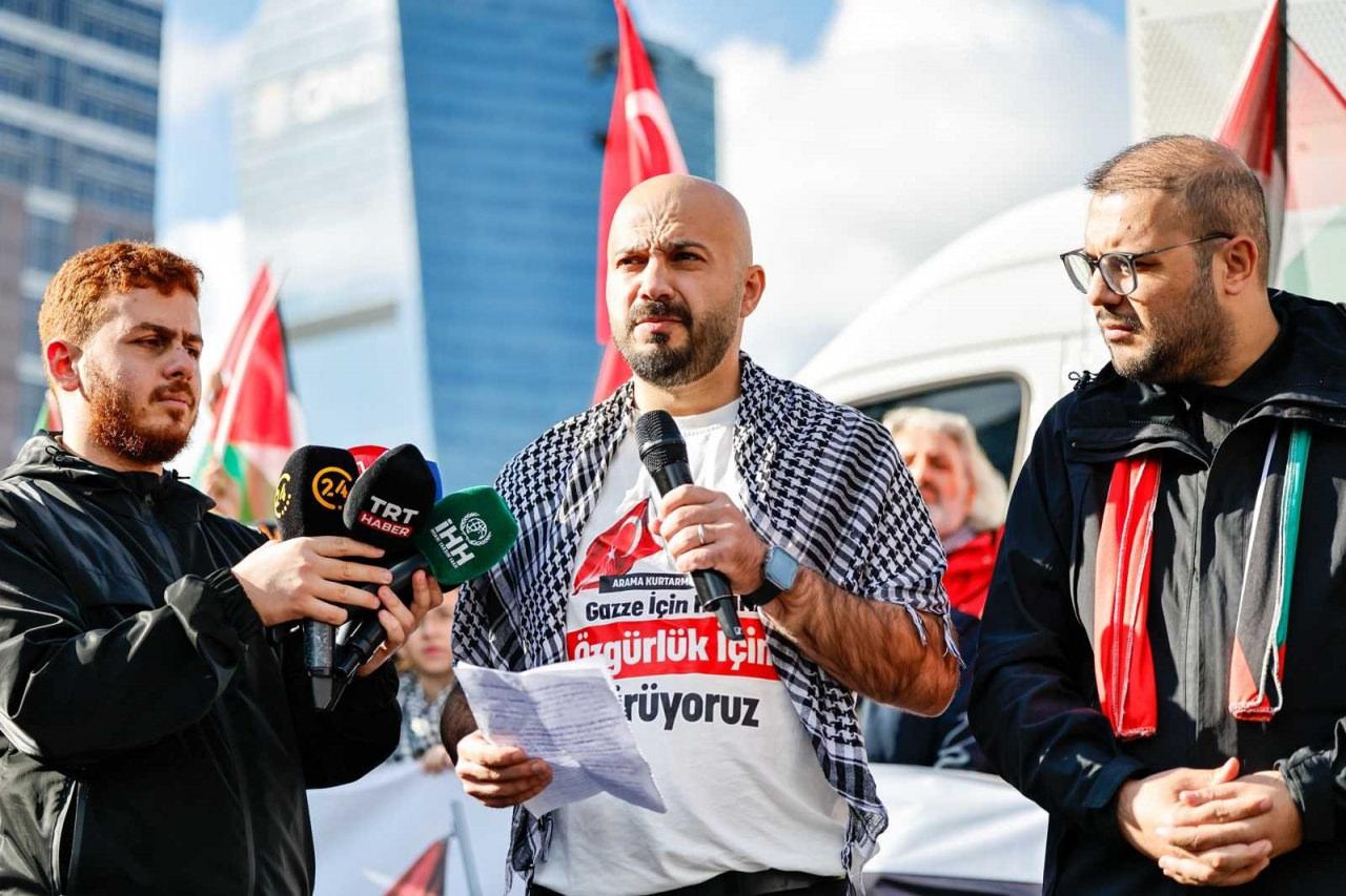 istanbulda yuzlerce motosiklet ve aracla buyuk gazze konvoyu 2 FaZGtCPA