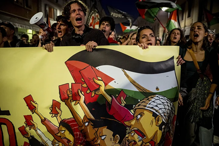 italya israil macinda filistin bayraklarina musaade vermediler 1