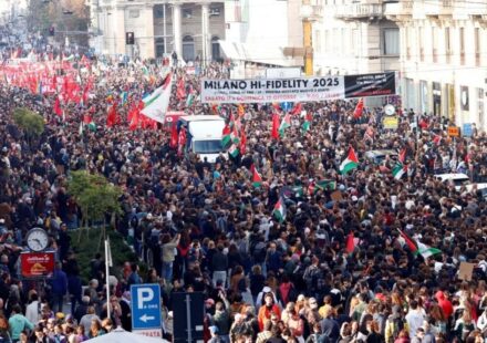 İtalya’da İsrail Ulusal Kadro’yu protesto edildi: FIFA’ya ‘men edin’ daveti italyada israil ulusal kadroyu protesto edildi fifaya men edin daveti NZ85ShW6.jpg
