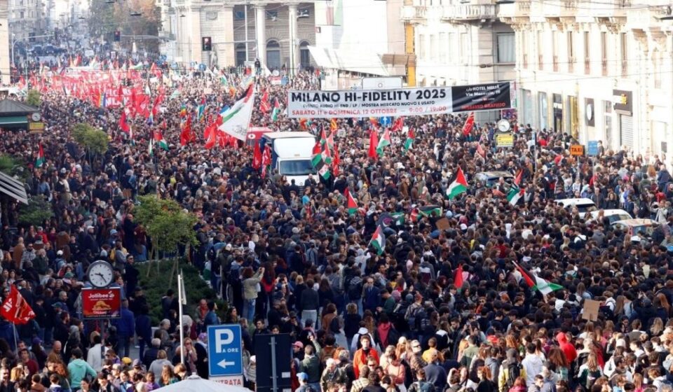 İtalya’da İsrail Ulusal Kadro’yu protesto edildi: FIFA’ya ‘men edin’ daveti italyada israil ulusal kadroyu protesto edildi fifaya men edin daveti NZ85ShW6.jpg