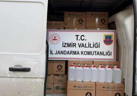İzmir’de ele geçirildi… Toplum sıhhatini tehdit ediyor! 1 tondan fazla izmirde ele gecirildi toplum sihhatini tehdit ediyor 1 tondan fazla hWWsMdVn.jpg