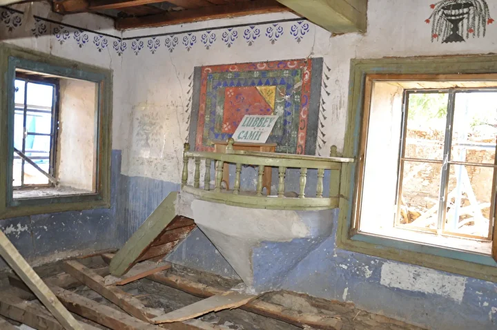 İzmir'in 'hayalet köyü' Lübbey'deki tarihi cami restore ediliyor 2 izmirin hayalet koyu lubbeydeki tarihi cami restore ediliyor 1 MpbV7b1T