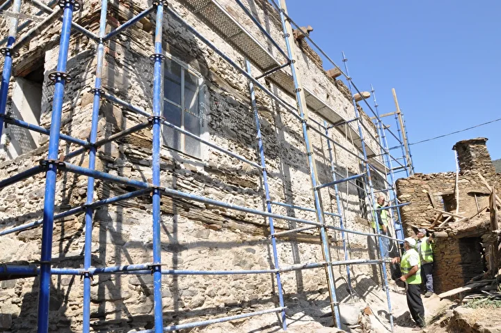 İzmir'in 'hayalet köyü' Lübbey'deki tarihi cami restore ediliyor 6 izmirin hayalet koyu lubbeydeki tarihi cami restore ediliyor 5 tLLBAgcv