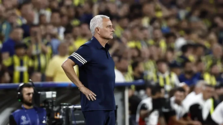 Jose Mourinho'dan 'tek idman' argümanlarına sert cevap: Fenerbahçe hakkında konuştu 3 jose mourinhodan tek idman argumanlarina sert cevap fenerbahce hakkinda konustu 2
