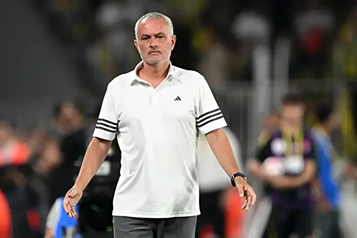 Jose Mourinho'dan 'tek idman' argümanlarına sert cevap: Fenerbahçe hakkında konuştu 6 jose mourinhodan tek idman argumanlarina sert cevap fenerbahce hakkinda konustu 5 n1tMLWlh
