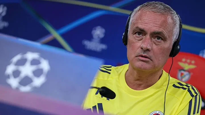 Jose Mourinho'dan 'tek idman' argümanlarına sert cevap: Fenerbahçe hakkında konuştu 8 jose mourinhodan tek idman argumanlarina sert cevap fenerbahce hakkinda konustu 7 S1ZTsPyl