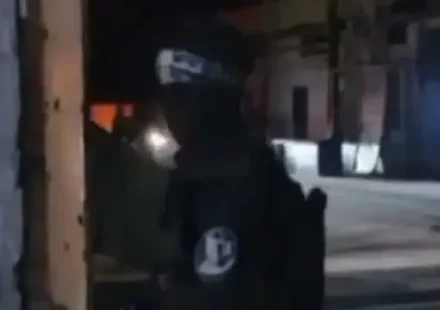 kassam tugaylari israilli esirlerin cesetlerini kizil haca teslim etti MHSyqEte.webp