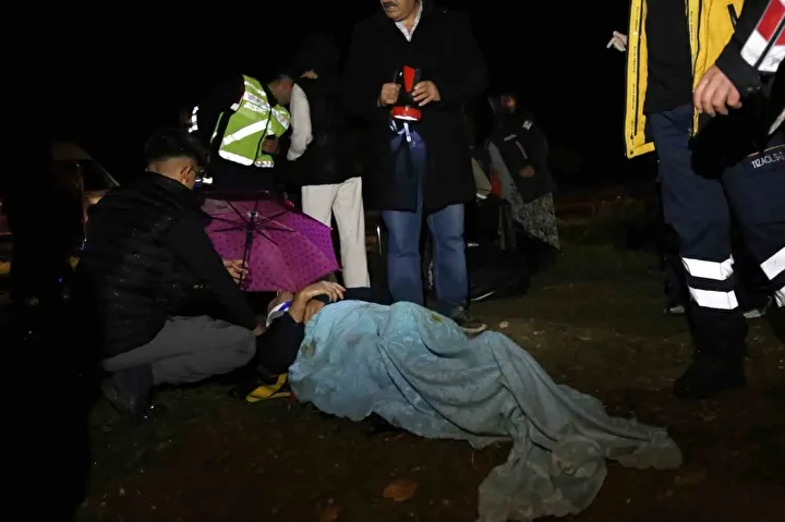 Kastamonu’da çeşit midibüsü devrildi: 24 kişi yaralandı 3 kastamonuda cesit midibusu devrildi 24 kisi yaralandi 2 p7uUYmHk