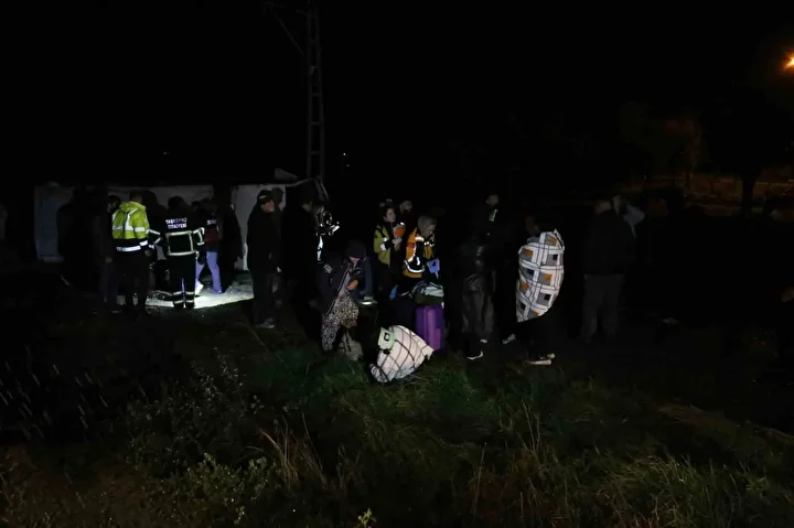 Kastamonu’da çeşit midibüsü devrildi: 24 kişi yaralandı 7 kastamonuda cesit midibusu devrildi 24 kisi yaralandi 6 euKR49tO