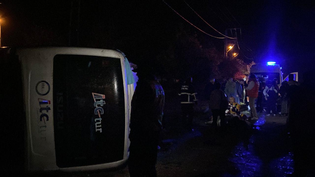 kastamonuda feci kaza cesit midibusu devrildi 0 NlbtAXEt