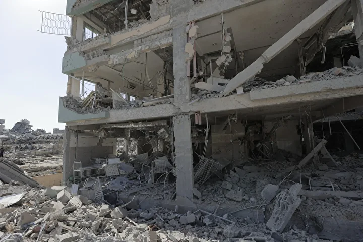 Katil İsrail Gazze'deki Rantisi Çocuk Hastanesi'nde geriye ağır yıkım bıraktı 4 katil israil gazzedeki rantisi cocuk hastanesinde geriye agir yikim birakti 3 eFQrNfnh