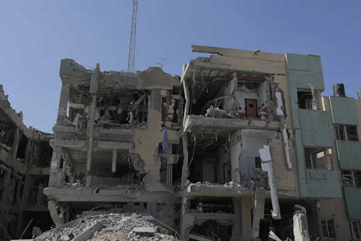 Katil İsrail Gazze'deki Rantisi Çocuk Hastanesi'nde geriye ağır yıkım bıraktı 6 katil israil gazzedeki rantisi cocuk hastanesinde geriye agir yikim birakti 5