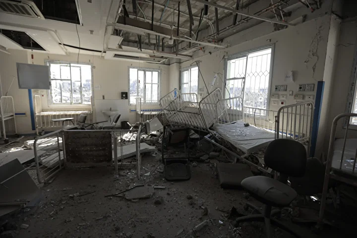 Katil İsrail Gazze'deki Rantisi Çocuk Hastanesi'nde geriye ağır yıkım bıraktı 8 katil israil gazzedeki rantisi cocuk hastanesinde geriye agir yikim birakti 7 NrAyUKB3