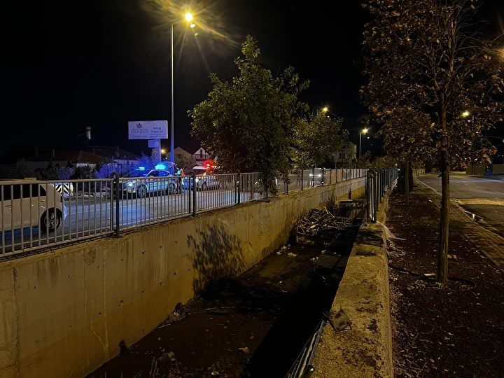 kayseride kamyonet sulama kanalina dustu iki kisi yaralandi 4 6NRYuzND