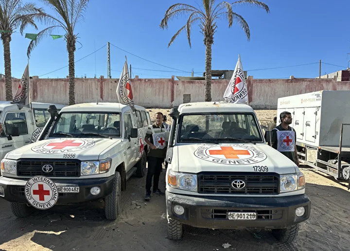kizilhac grubu israilin gazzeden alikoydugu 45 filistinlinin naasini teslim aldi 1 3yQjveNL