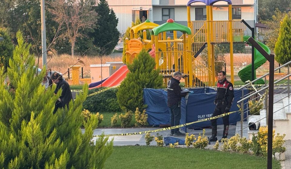 komsusu tarafindan oldurulmustu cenazesi topraga verildi w4nNAXE9.jpg