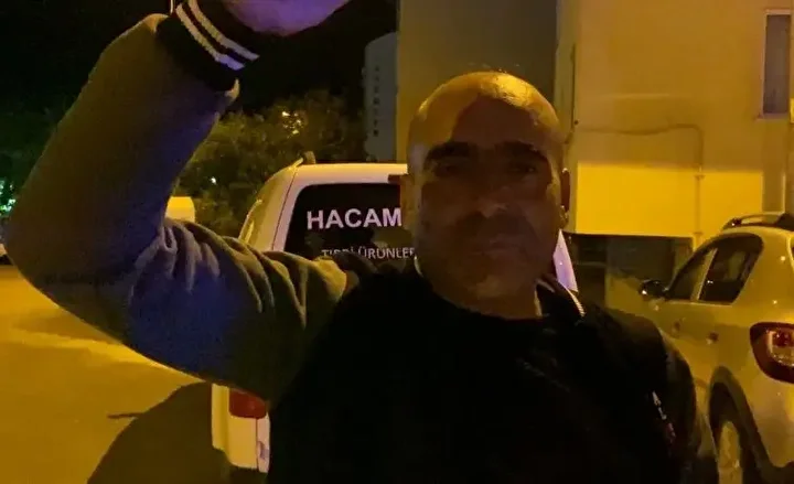 Konutlarındaki asma tavan üzerlerine çöktü: Zelzele oluyor sandılar, bir kişi yaralandı 2 konutlarindaki asma tavan uzerlerine coktu zelzele oluyor sandilar bir kisi yaralandi 1