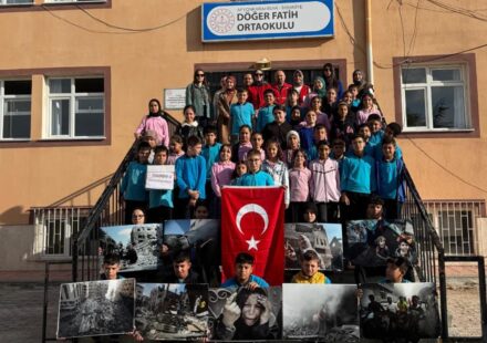 kucuk kalplerden buyuk takviye doger fatih ortaokulundan gazzeye umut bagisi x2Gz54Tg.jpg