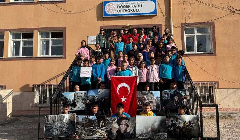 Küçük kalplerden büyük takviye: Döğer Fatih Ortaokulu’ndan Gazze’ye umut bağışı kucuk kalplerden buyuk takviye doger fatih ortaokulundan gazzeye umut bagisi x2Gz54Tg.jpg