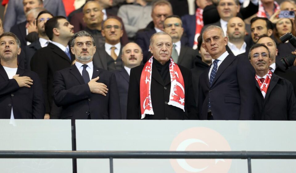 Lider Erdoğan, ‘Bizim Çocuklar’ı yalnız bırakmadı lider erdogan bizim cocuklari yalniz birakmadi mGDNfe7t.jpg