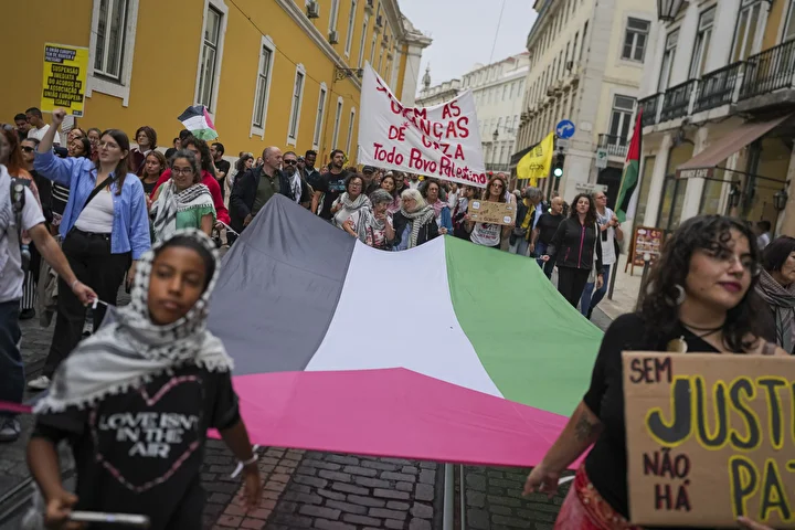 lizbonda filistine takviye yuruyusu kalabalik israil aleyhine sloganlari atti 19 H2dKFB6q