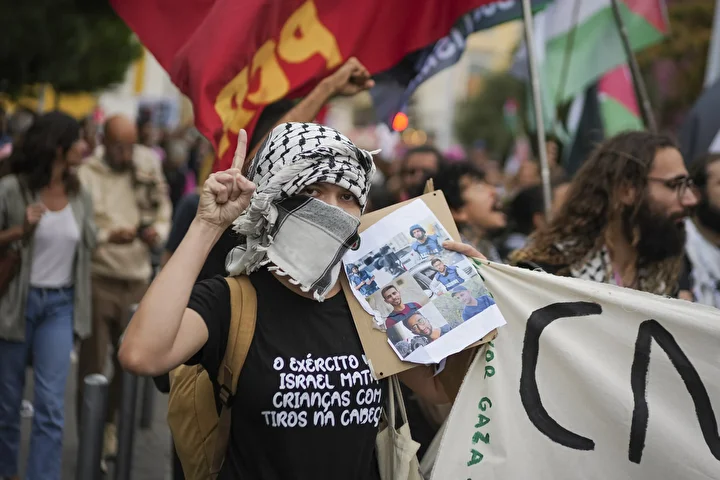lizbonda filistine takviye yuruyusu kalabalik israil aleyhine sloganlari atti 22 zcItZGkV