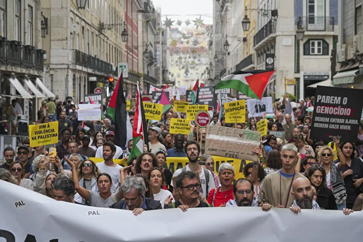 lizbonda filistine takviye yuruyusu kalabalik israil aleyhine sloganlari atti 9 OO7p5Cwt