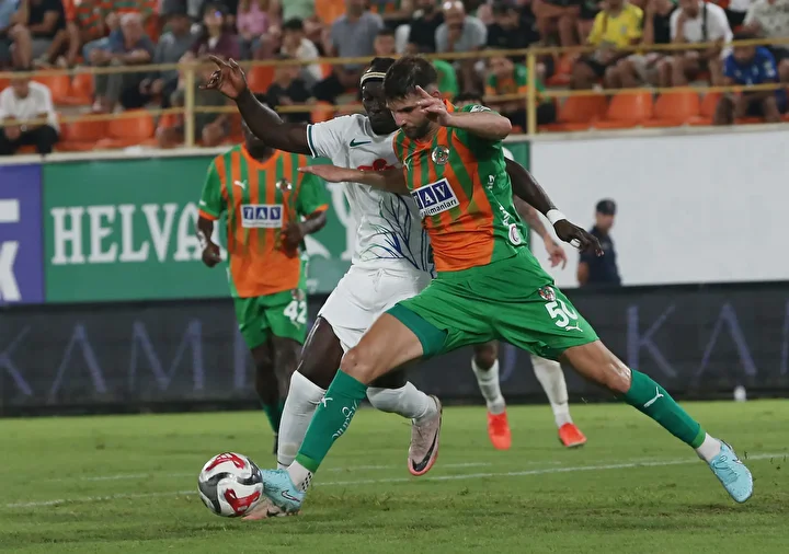 lucescu romanya ulusal ekibine davet etmisti umit akdag birinci sefer konustu 0 VscfL1ER