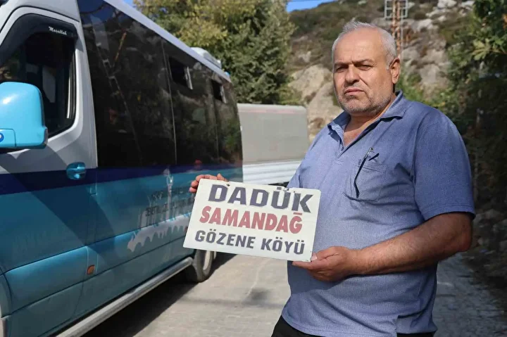 mahalleye gelen saskina donuyor 410 hanede 2 bin kisinin soyadi tipki ogretmenler ve yabancilar