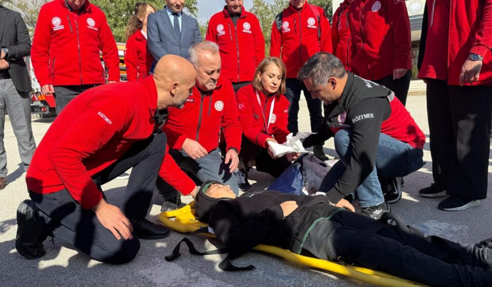 mebden afetlere karsi okullarda es vakitli tatbikat xDrYKdcE.jpg