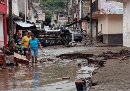 meksikada felaket 47 meyyit cok sayida kayip var vVi2BN8b.jpg