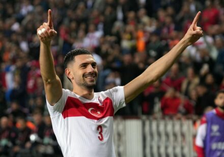 Merih Demiral memleketinde fırtına üzere merih demiral memleketinde firtina uzere YFwMOFAh.jpg