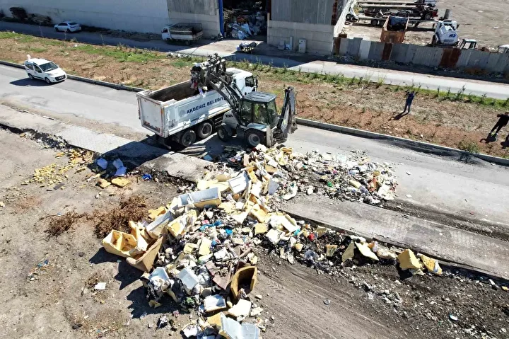 mersinde tonlarca cop moloz ve hurda toplandi geri donusum materyali olarak kullanilacak 2 IdPjW39w